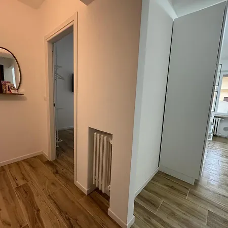 Moderna Ed Elegante Residenza Nel Centro Di Pavia Apartment Exterior photo
