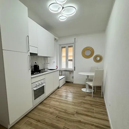 Moderna Ed Elegante Residenza Nel Centro Di Pavia Apartment Exterior photo