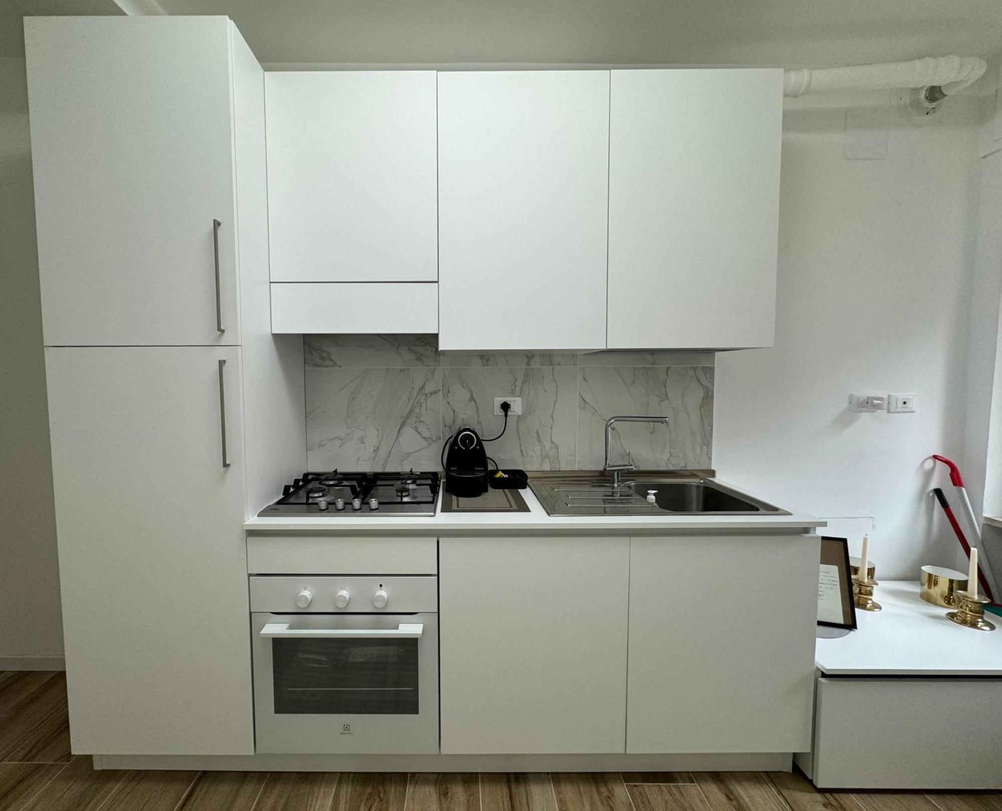 Moderna Ed Elegante Residenza Nel Centro Di Apartment